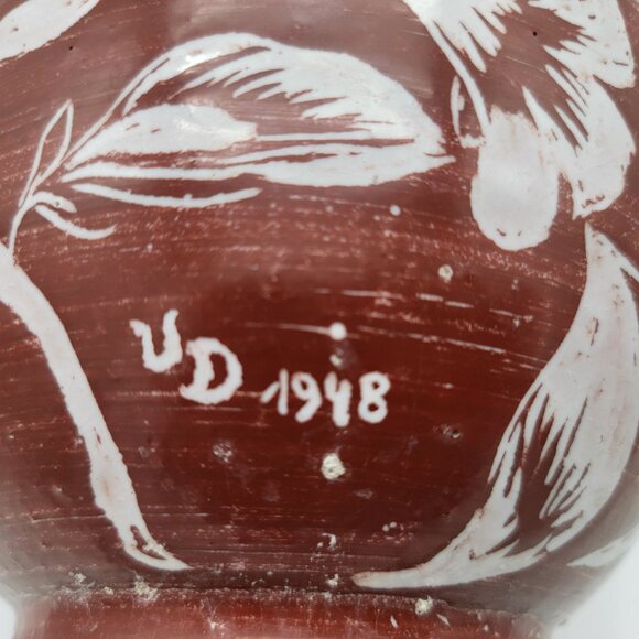 UD 1948 Pottery Vase - Picture 3 of 7